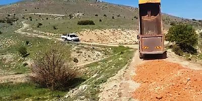 Keban Koyunuşağı Köyü yolu stabilize ediliyor