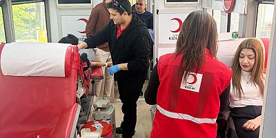 Keban MYO Öğrencileri  Kızılay İçin gönüllü kan bağışında bulundu