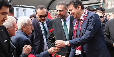 Saadet Parti Genel Başkanımız Mahmut Arıkan Elazığ Gazi Caddesi ve PTT Meydanı gezdi