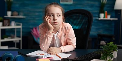 Yerinde Duramayan Çocuk