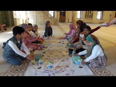 Keban'da  Minikler öğrenciler Cami Ziyaret edip Kuş Oruçlarını açtılar